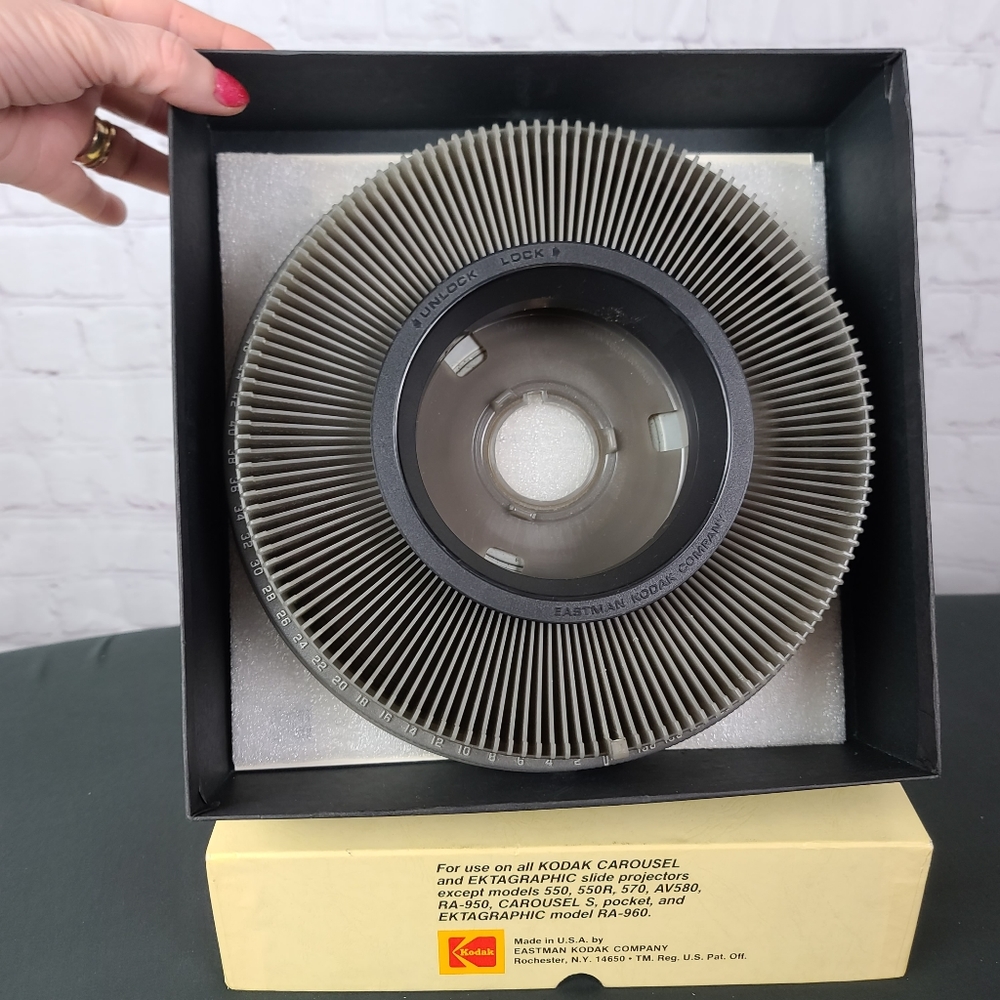 KODAK Carousel Transvue 140 Slide tray. Original directions and foam